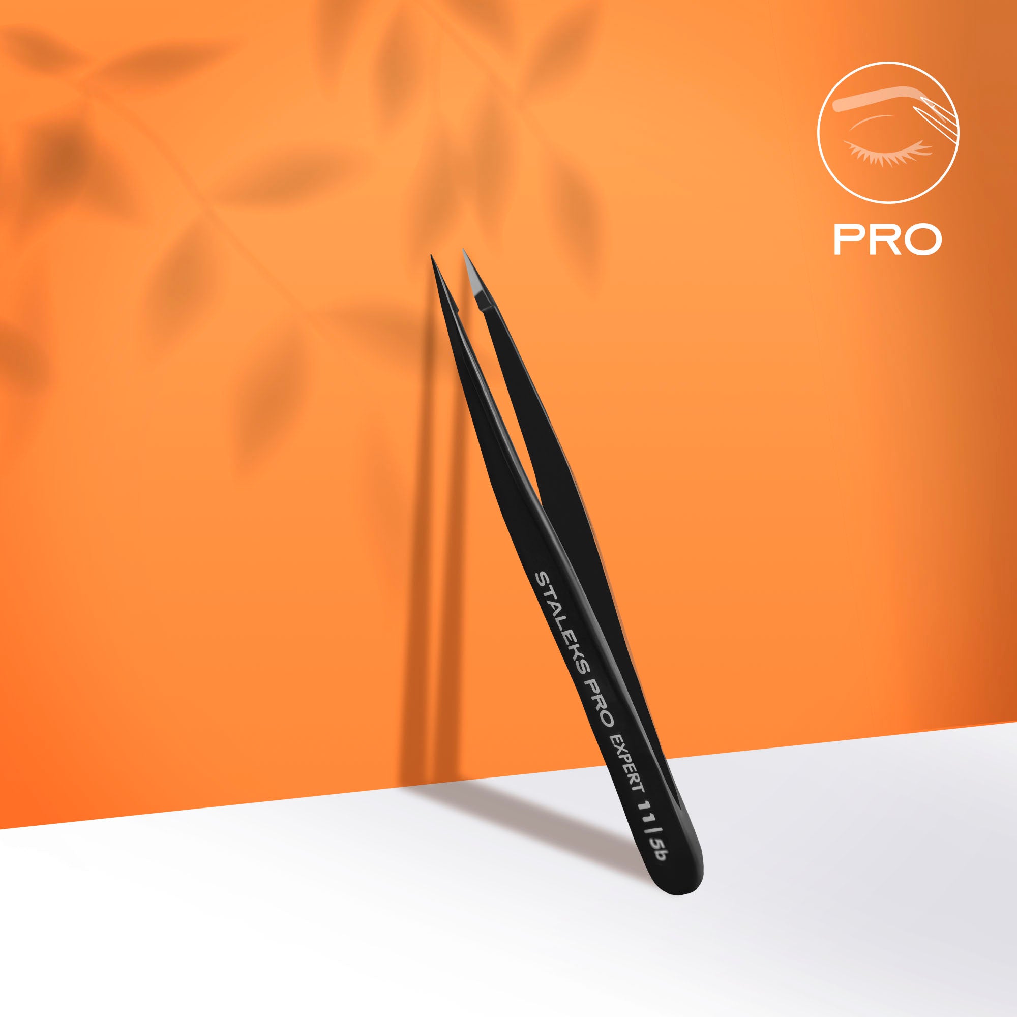 Pensetă profesională pentru sprâncene STALEKS EXPERT 11 TYPE 5B, neagră, cu vârf ascuțit